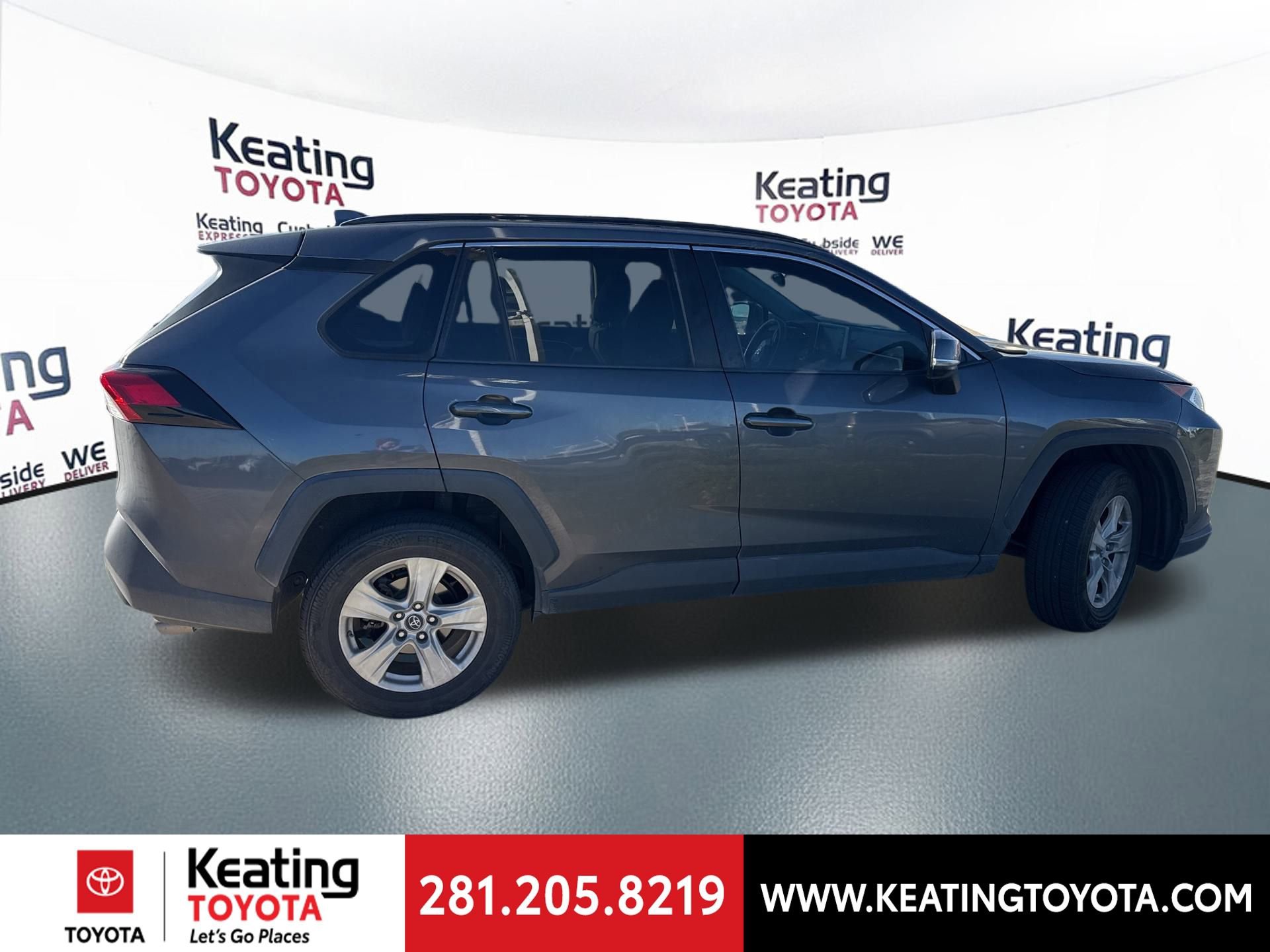 Used 2019 Toyota RAV4 XLE image 2