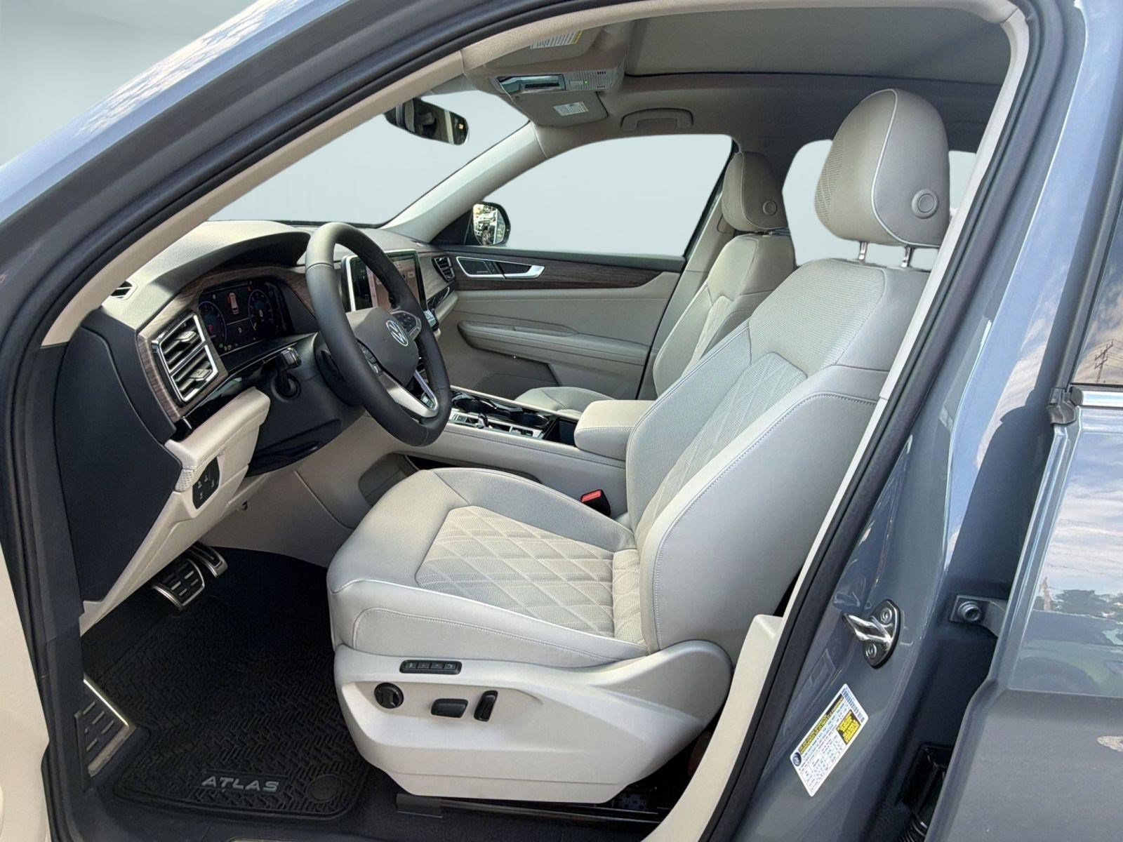 New 2026 Volkswagen Atlas SEL Premium R-Line AWD/4WD image 5