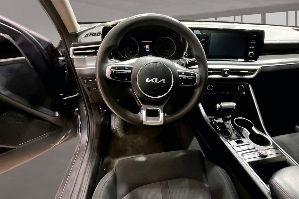 Used 2022 Kia K5 LXS FWD image 5