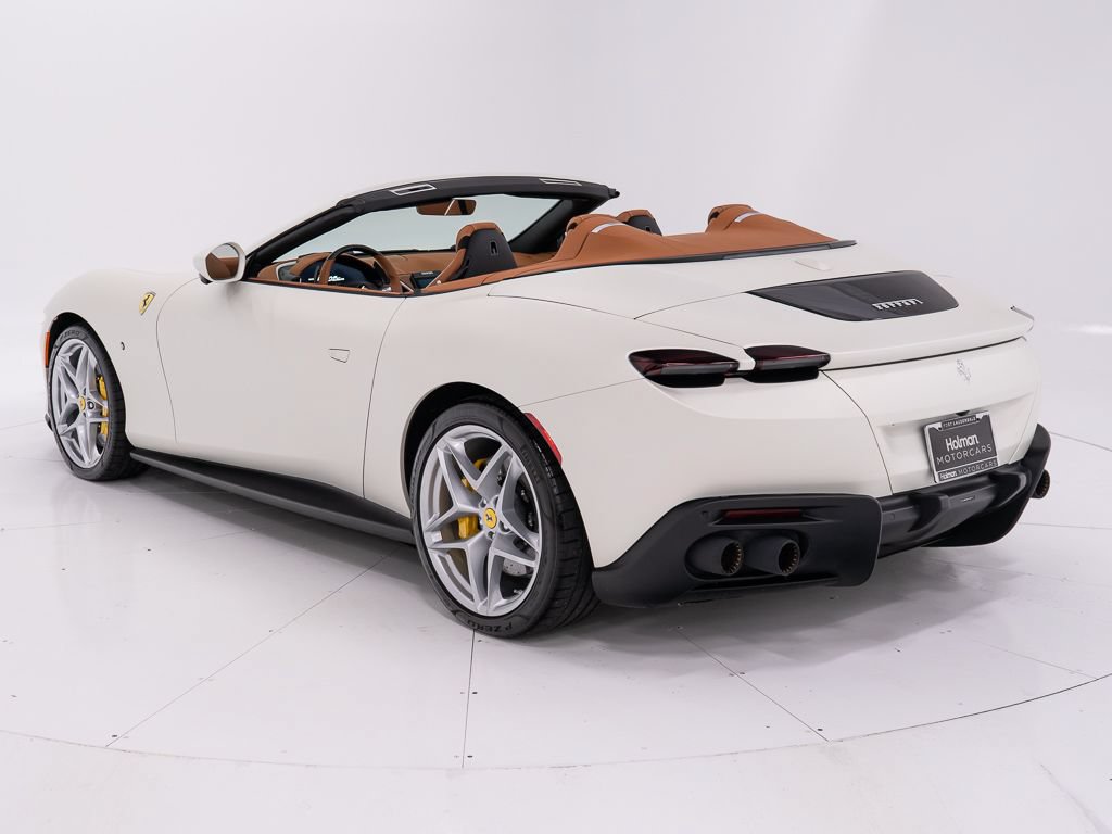 Used 2025 Ferrari Roma Spider RWD image 3