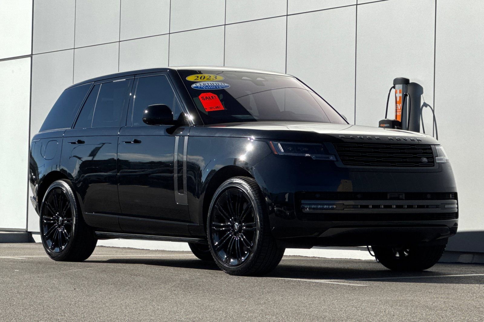 Certified 2023 Land Rover Range Rover SE image 7