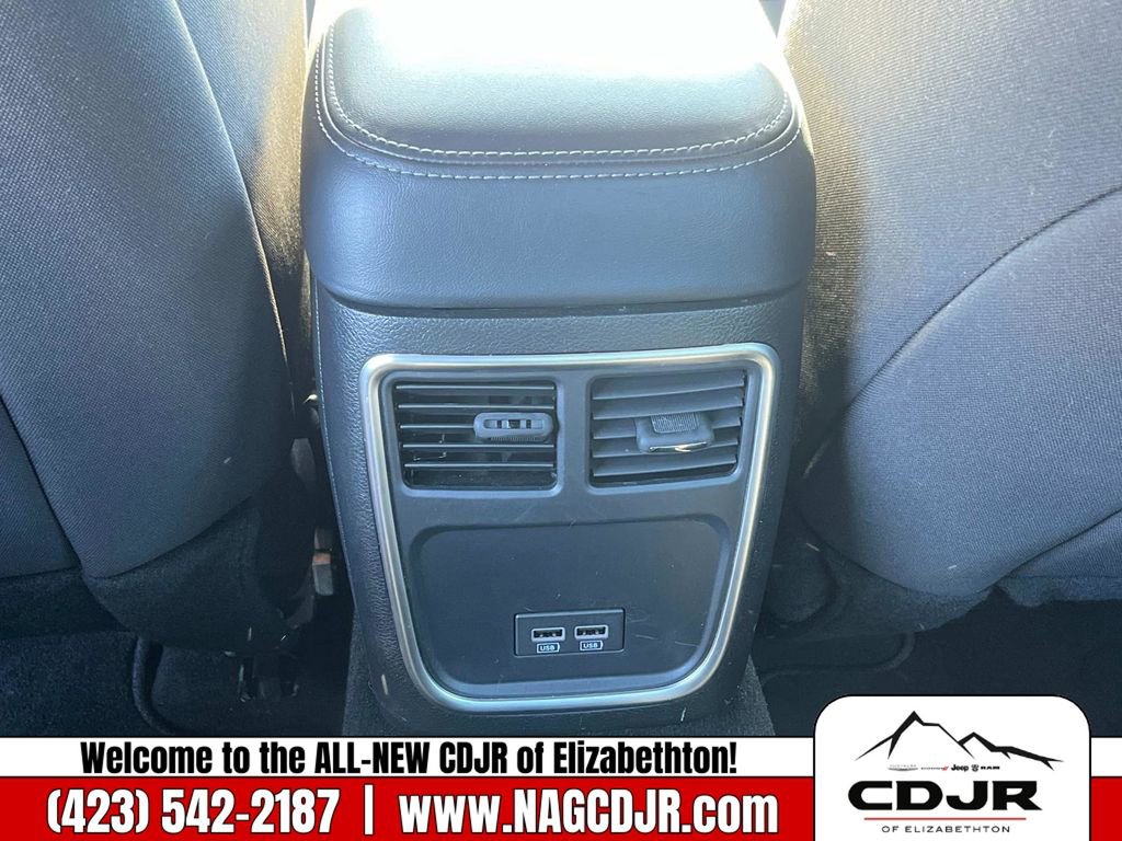 New 2023 Dodge Charger SXT w/ Cold Weather Package image 16