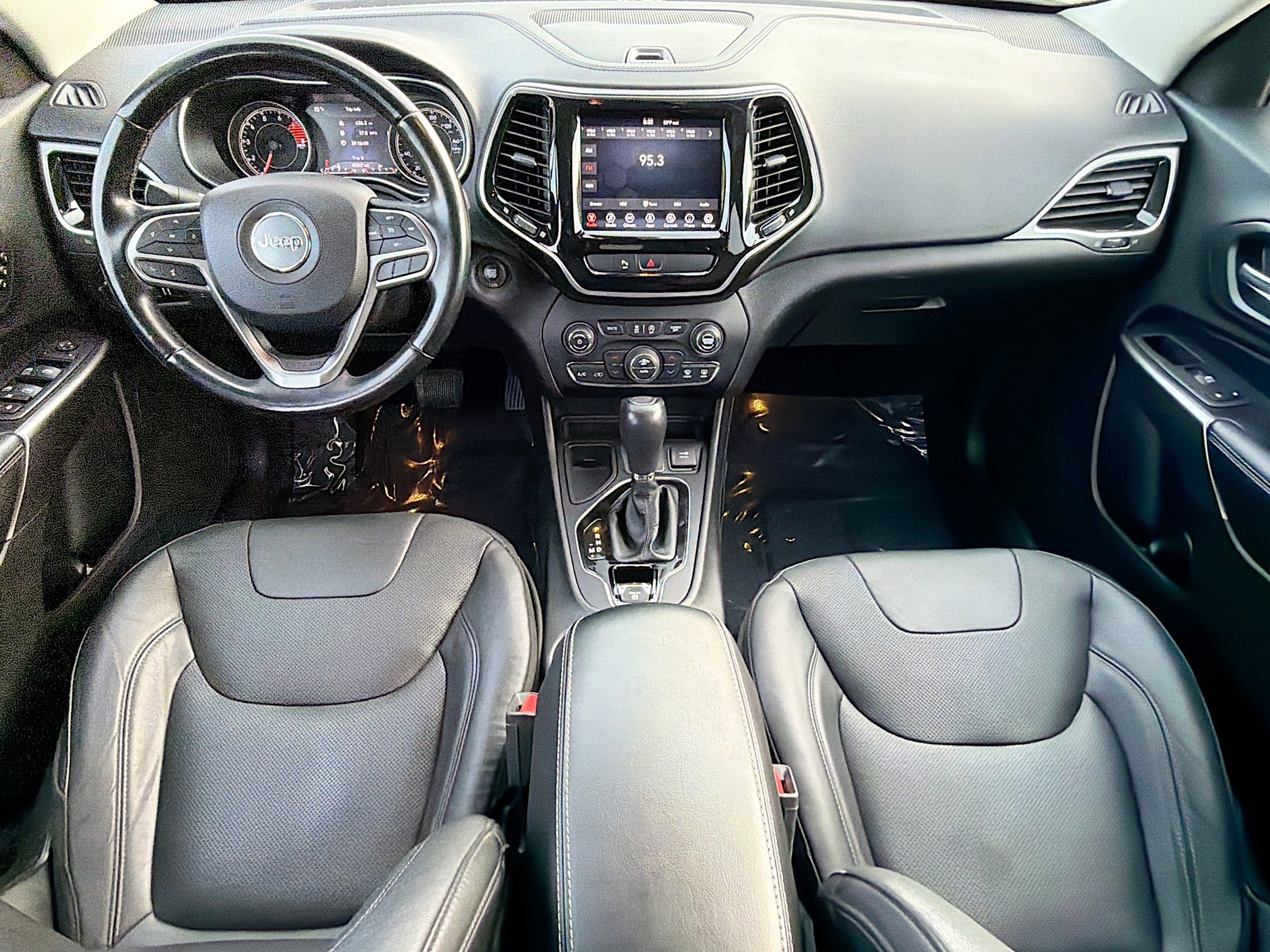 Used 2020 Jeep Cherokee Limited FWD image 15