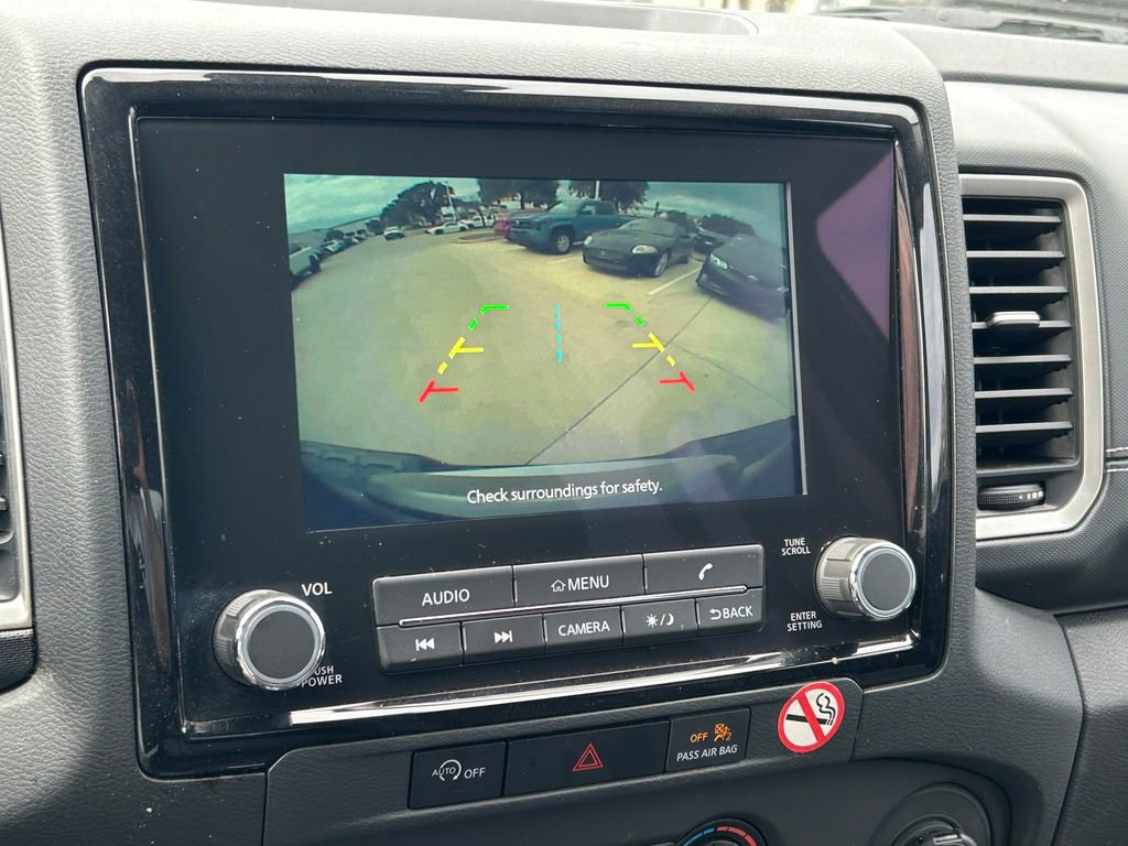 Used 2024 Nissan Frontier SV image 29