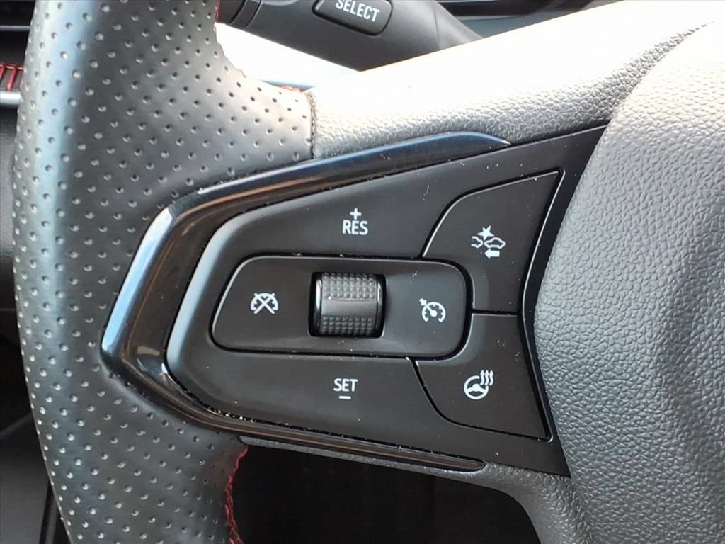 Used 2025 Chevrolet Trax RS w/ Driver Confidence Package FWD image 11