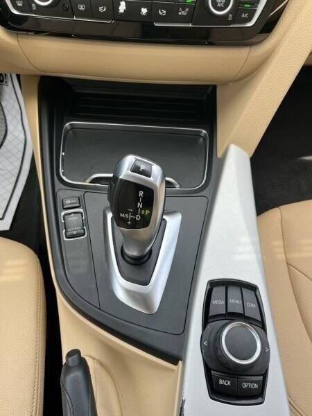 Used 2016 BMW M4 Convertible w/ Executive Package RWD image 20