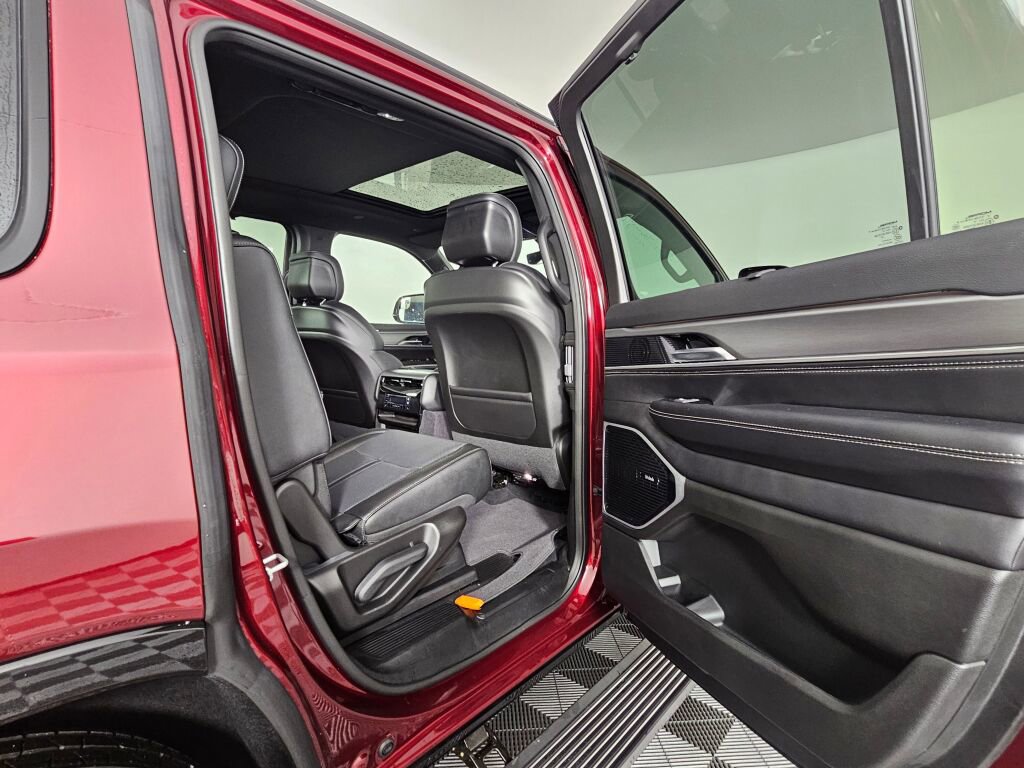 New 2026 Jeep Grand Wagoneer Limited AWD/4WD image 38