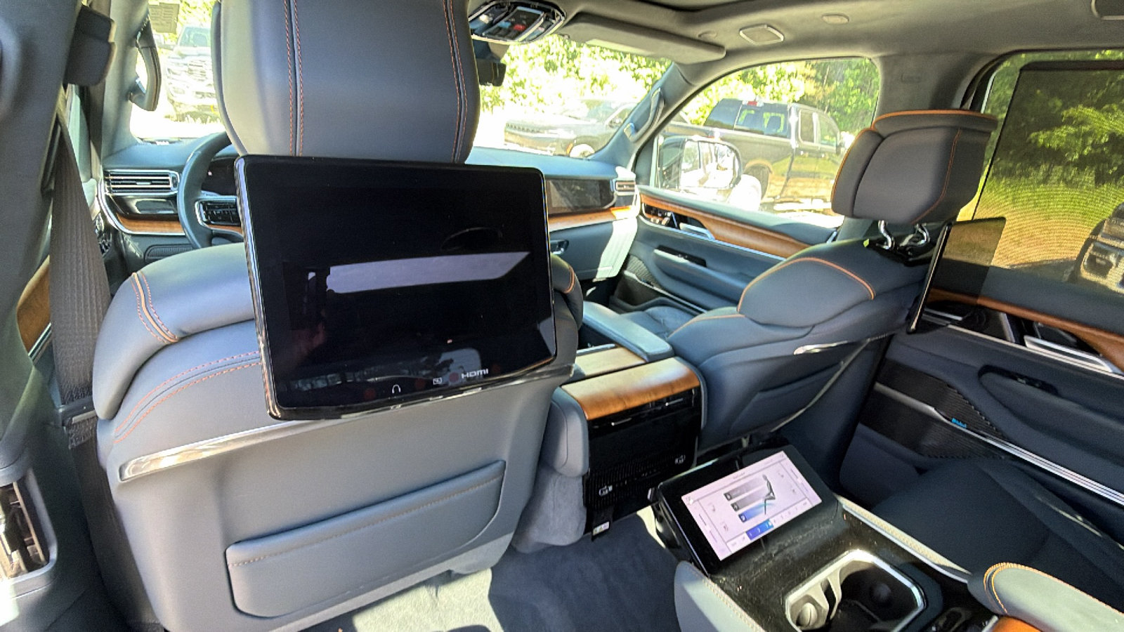 Certified 2024 Jeep Grand Wagoneer Series III w/ Rear Seat Video Group 1 AWD/4WD image 27