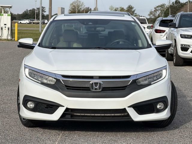 Used 2018 Honda Civic Touring image 4