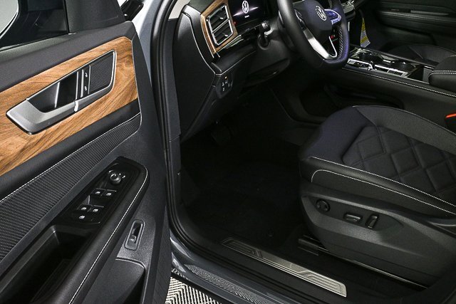 New 2026 Volkswagen Atlas SE image 7