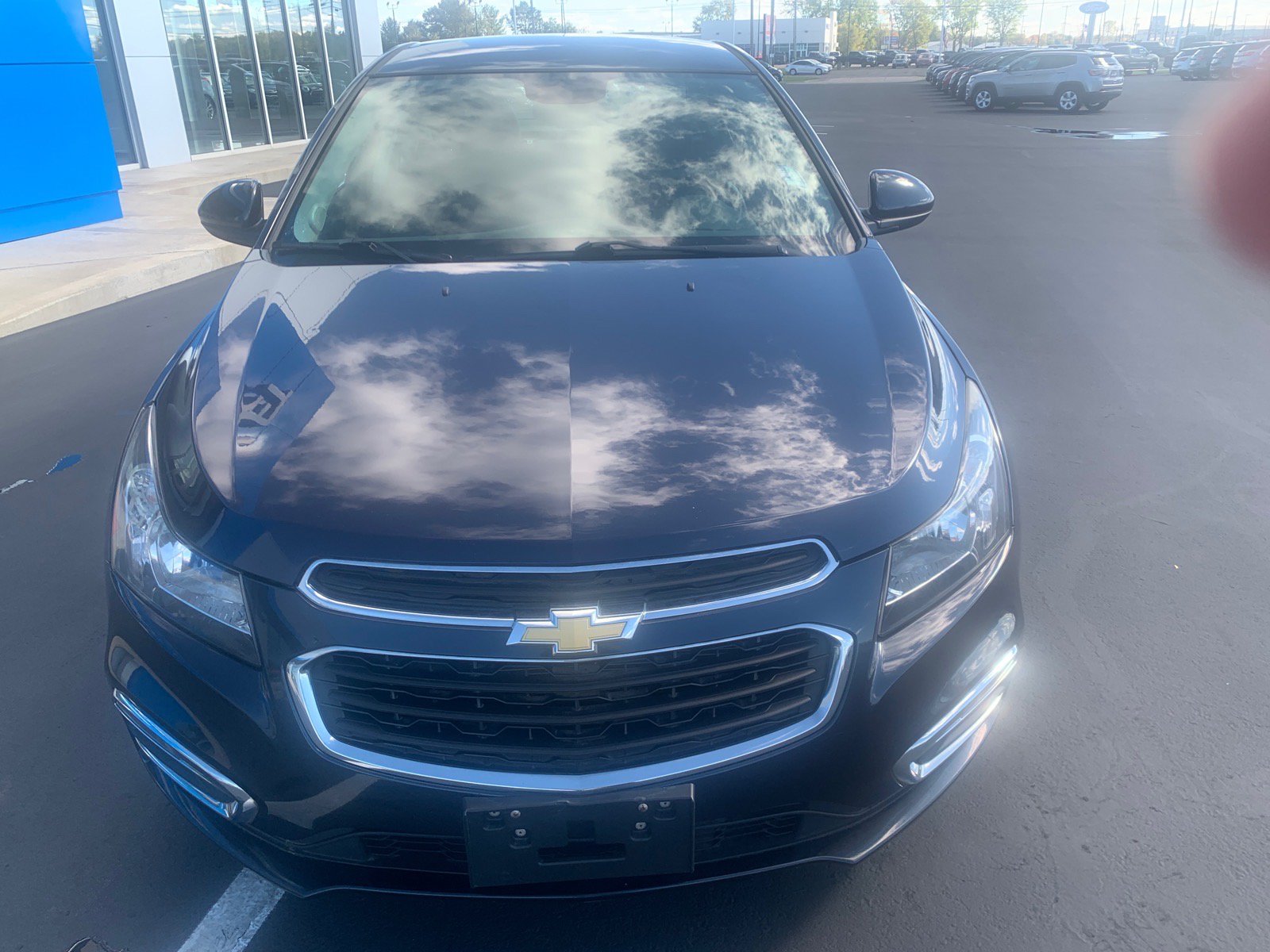 Used 2015 Chevrolet Cruze LT FWD image 2