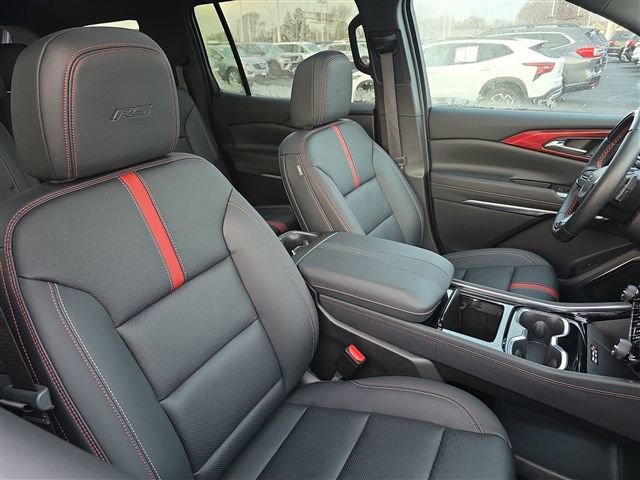 Used 2024 Chevrolet Traverse RS w/ LPO, Floor Liner Package image 33