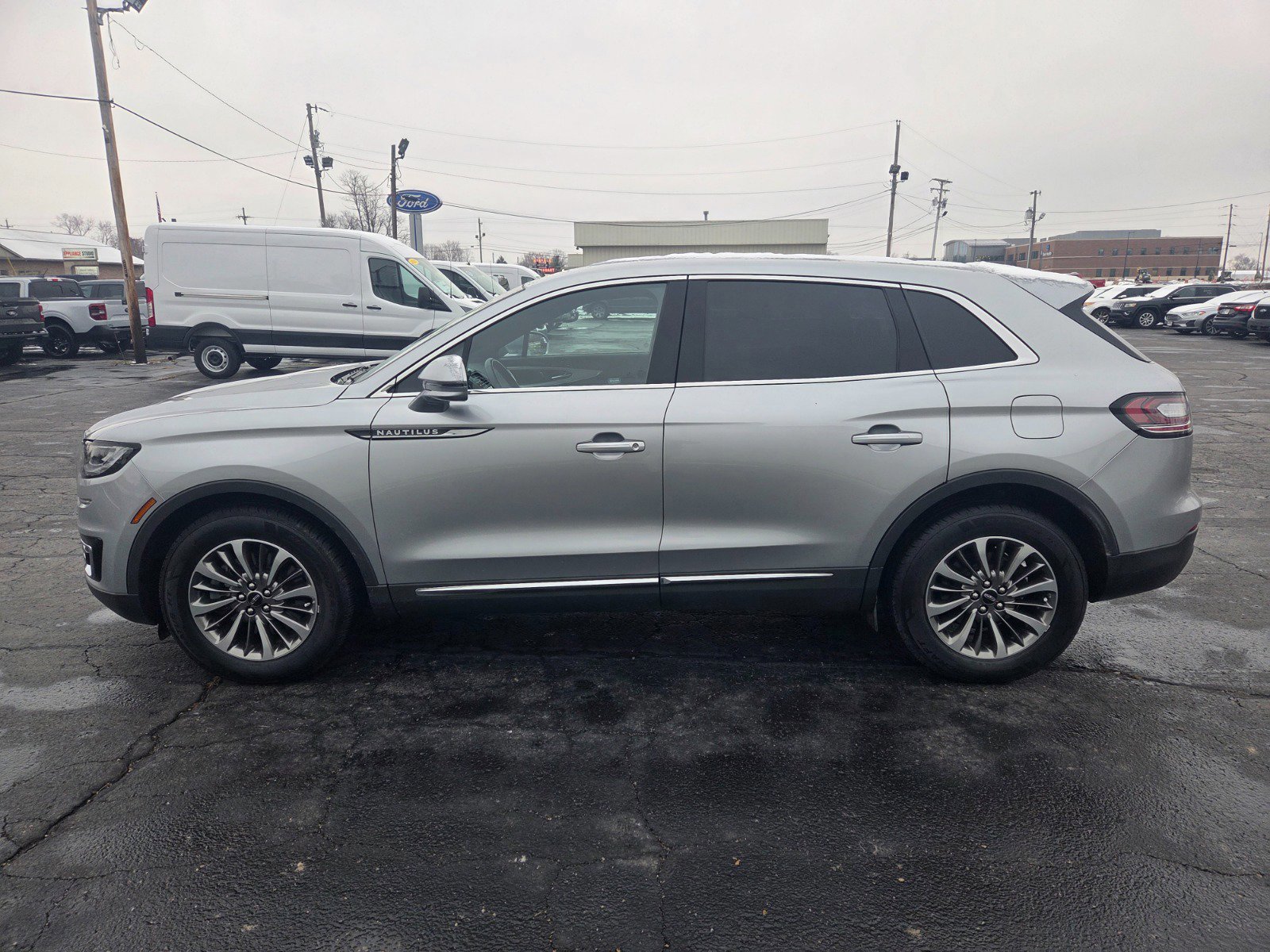 Used 2020 Lincoln Nautilus Premier w/ Equipment Group 101A image 6