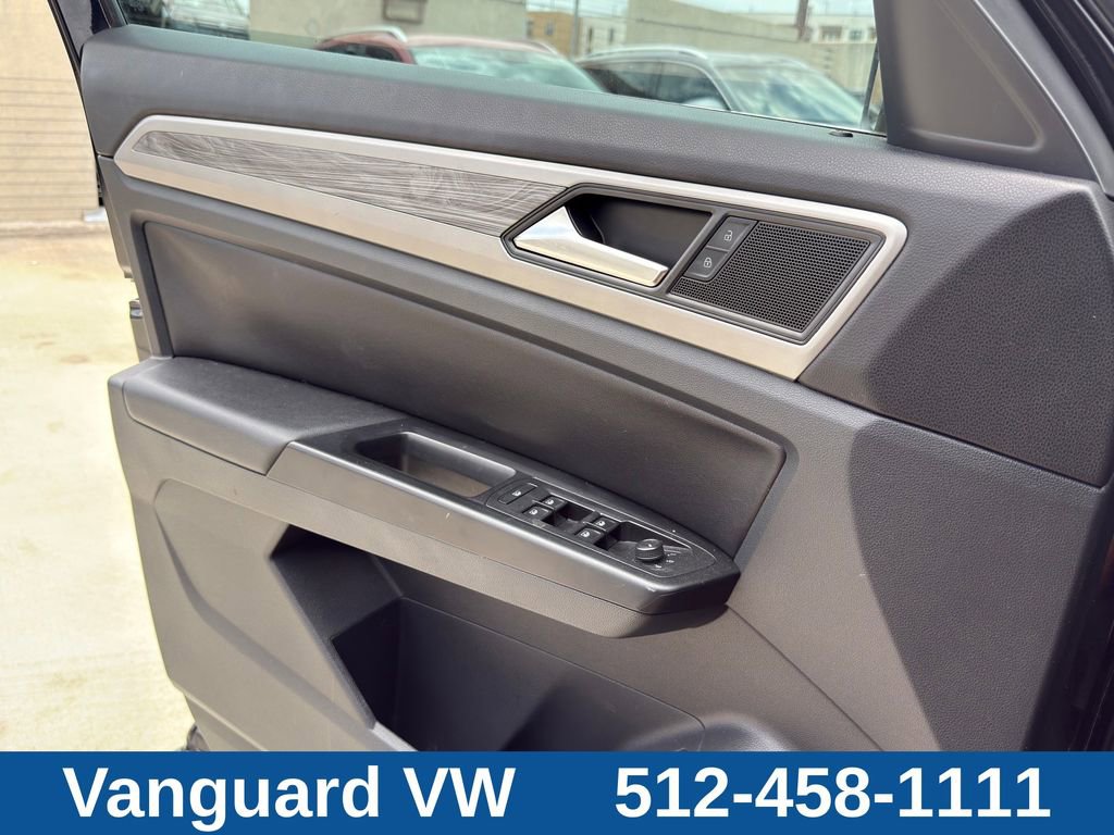 Used 2020 Volkswagen Atlas Cross Sport SE FWD image 22