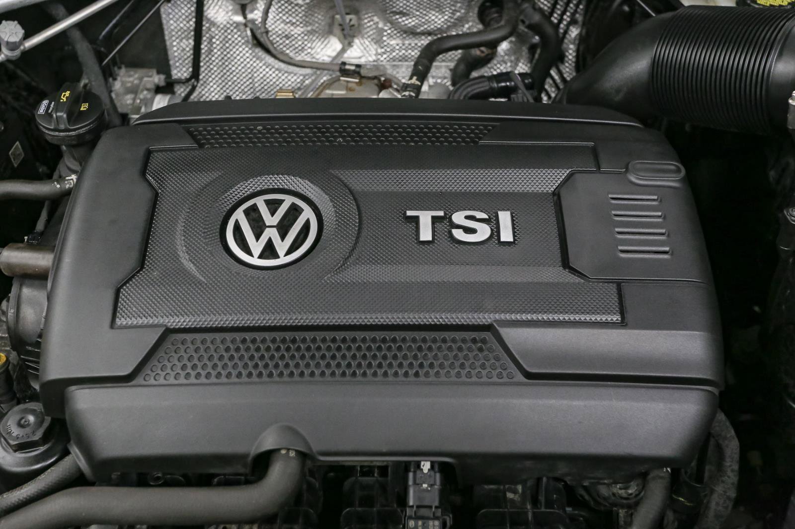 Certified 2020 Volkswagen Atlas Cross Sport SEL image 17