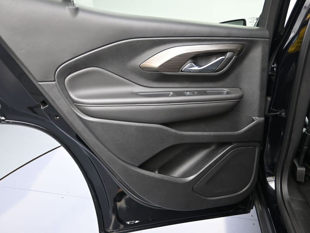 Used 2023 GMC Terrain SLT image 20