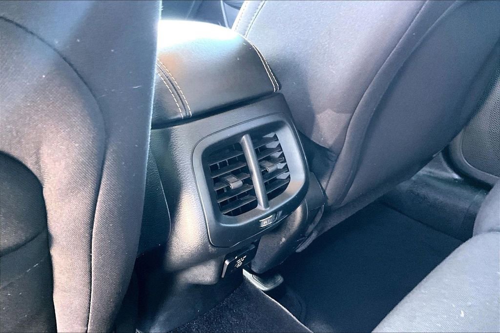 Used 2016 Jeep Cherokee Latitude image 32