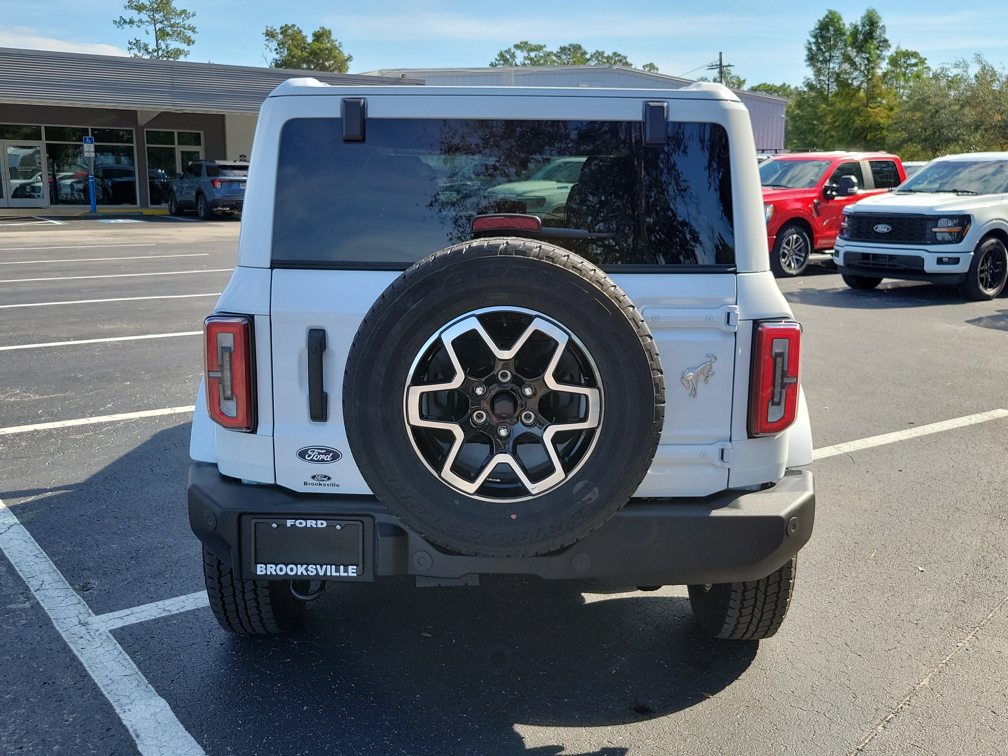 Used 2026 Ford Bronco Outer Banks AWD/4WD image 3