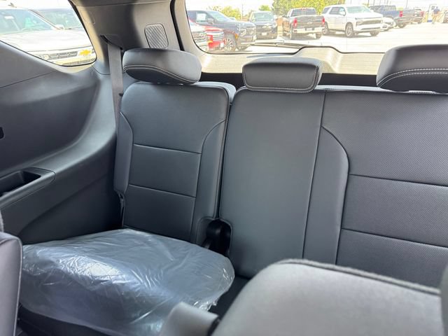 New 2026 Chevrolet Traverse LT w/ LPO, Floor Liner Package FWD image 11