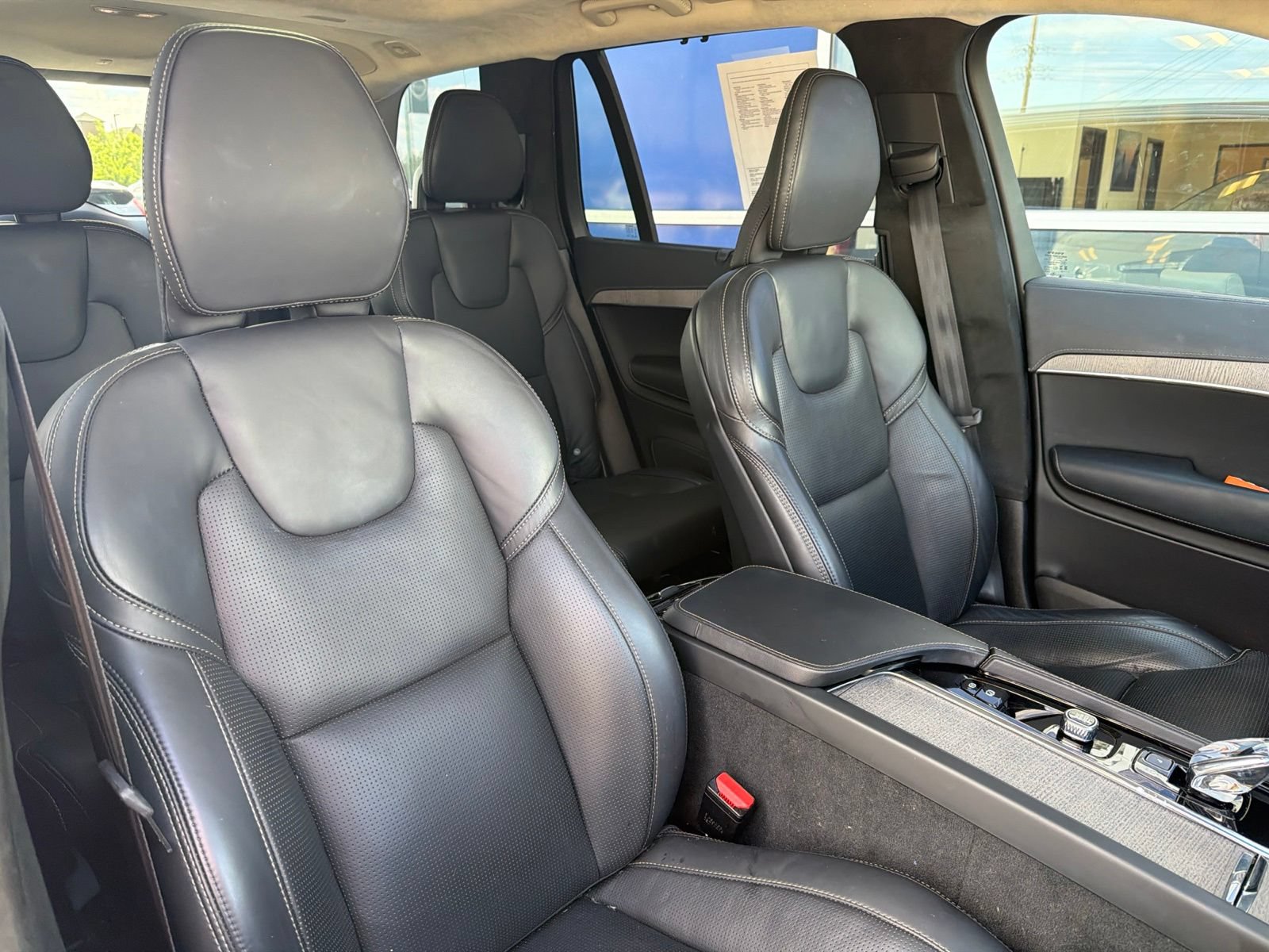 Used 2023 Volvo XC90 B6 Ultimate w/ Lounge Package AWD/4WD image 26