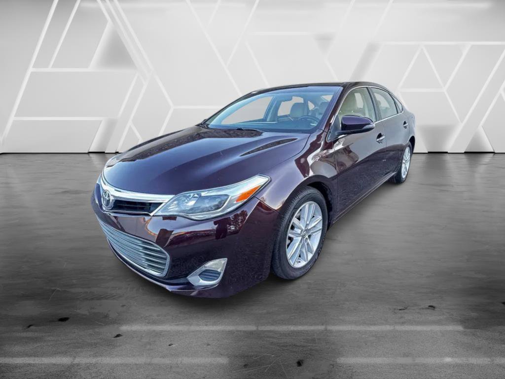 Used 2015 Toyota Avalon XLE FWD image 2