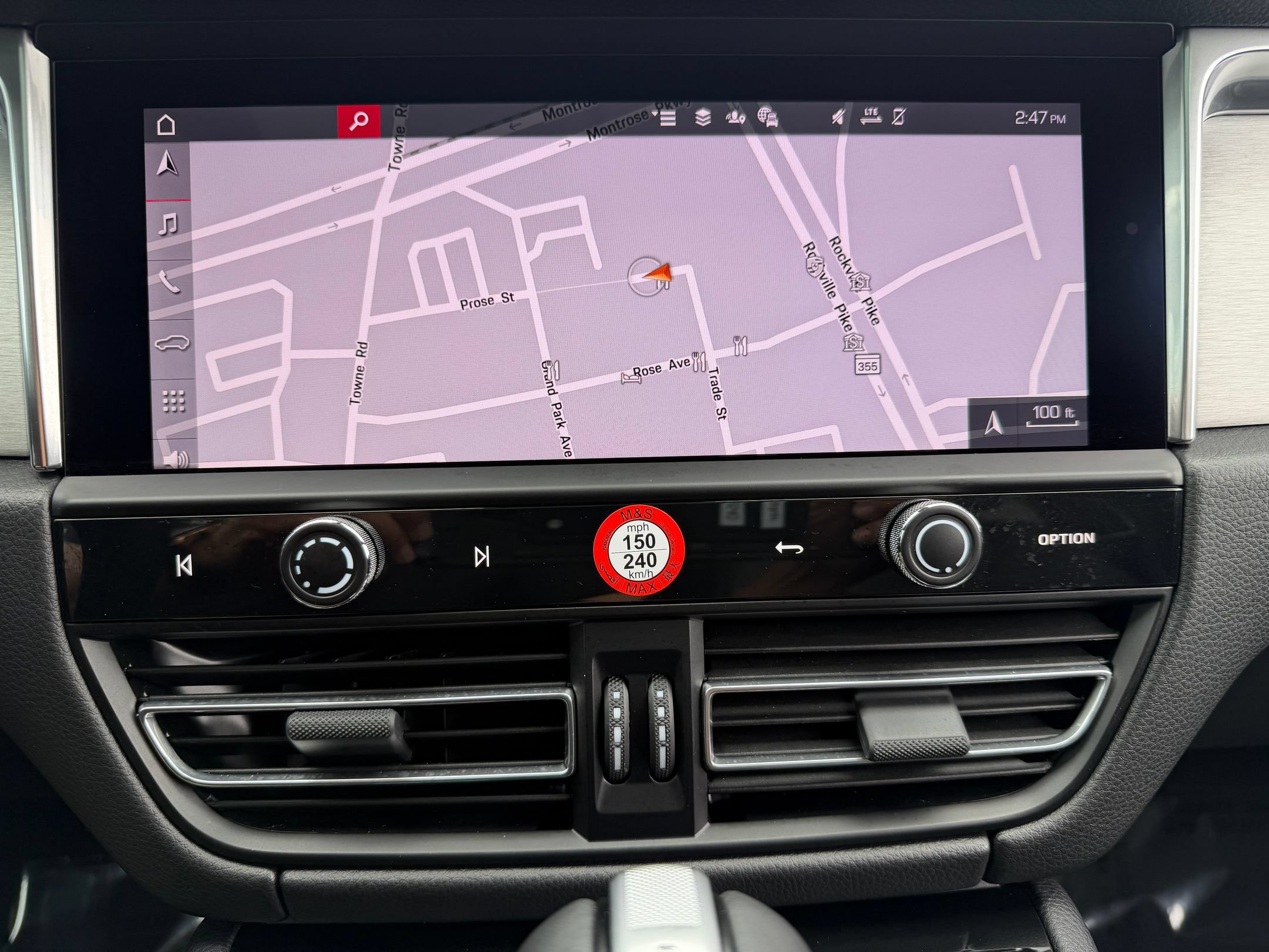 Certified 2026 Porsche Macan AWD/4WD image 27