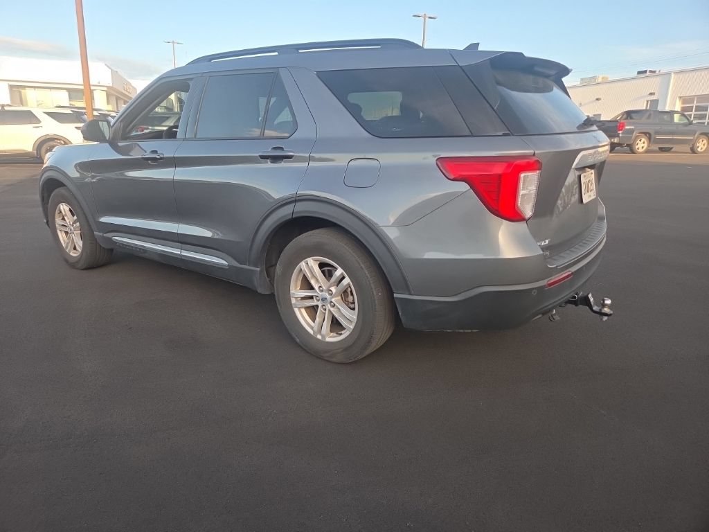 Used 2023 Ford Explorer XLT RWD image 9