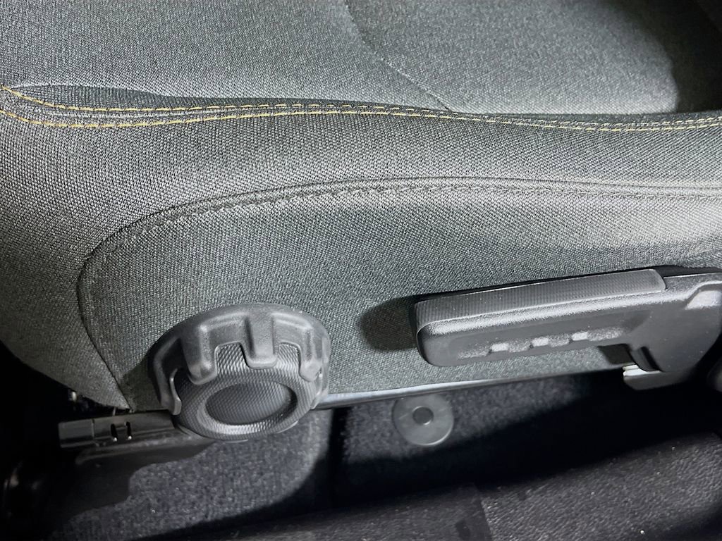 Used 2024 Jeep Wrangler Unlimited image 17