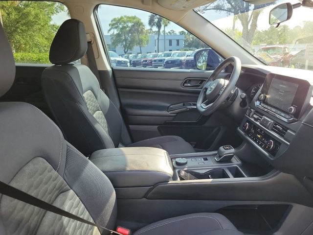 Used 2024 Nissan Pathfinder S AWD/4WD image 34
