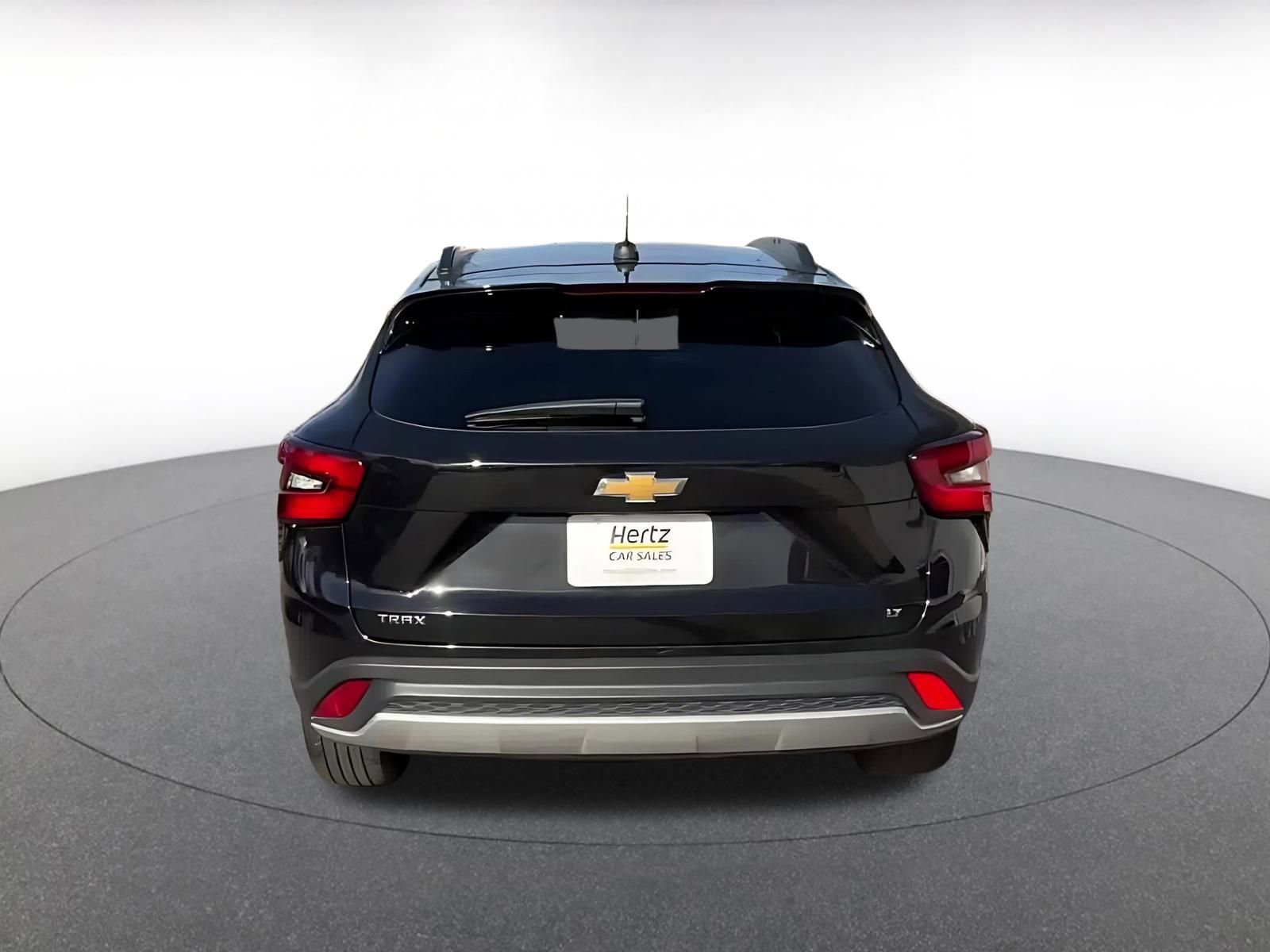 Used 2025 Chevrolet Trax LT image 12