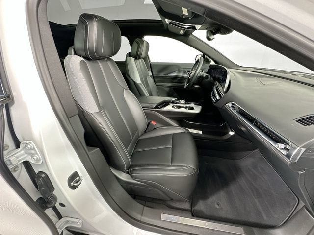 Used 2024 Cadillac Lyriq Tech w/ Driver Assist Package AWD/4WD image 28