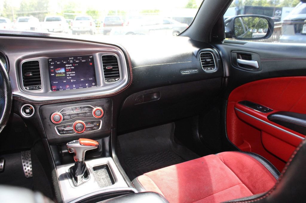 Used 2019 Dodge Charger Scat Pack w/ Dynamics Package RWD image 16
