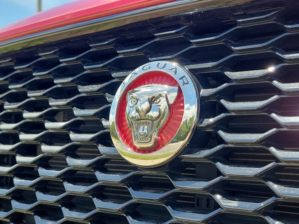 Used 2019 Jaguar E-PACE S AWD/4WD image 3