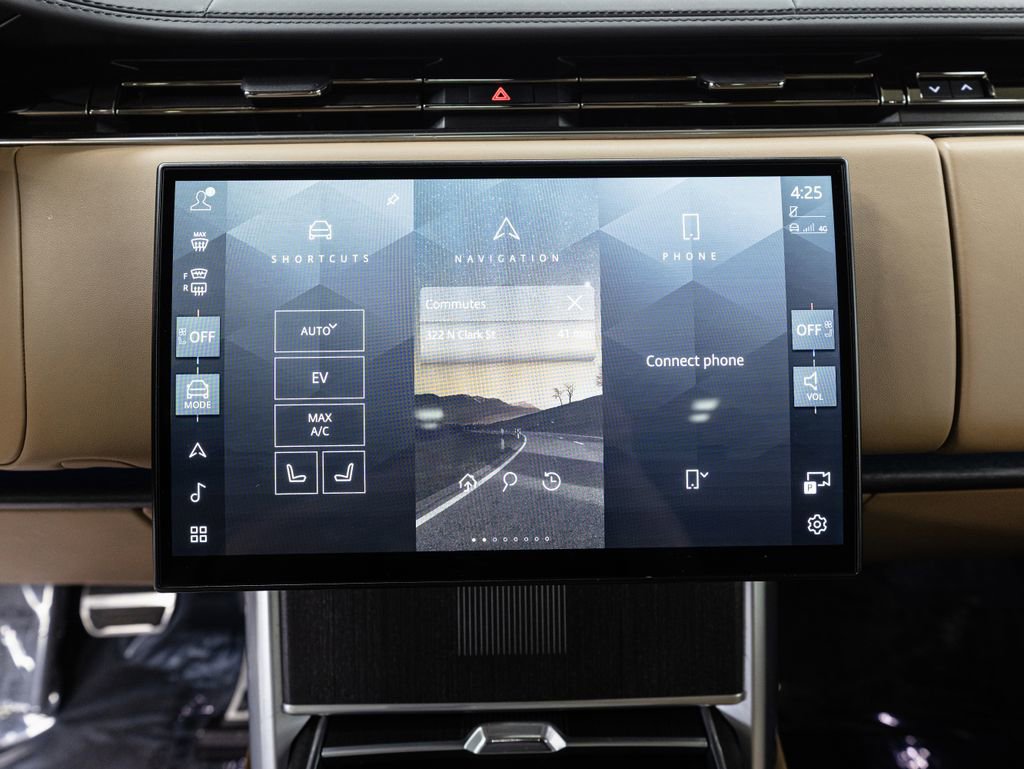 Used 2024 Land Rover Range Rover Autobiography image 16