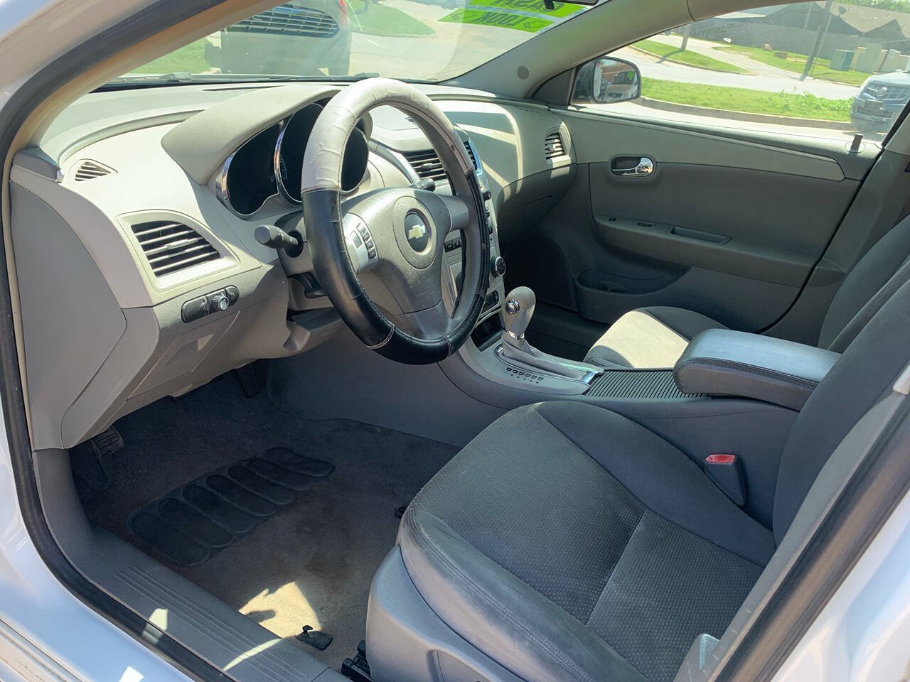 Used 2009 Chevrolet Malibu LS FWD image 11