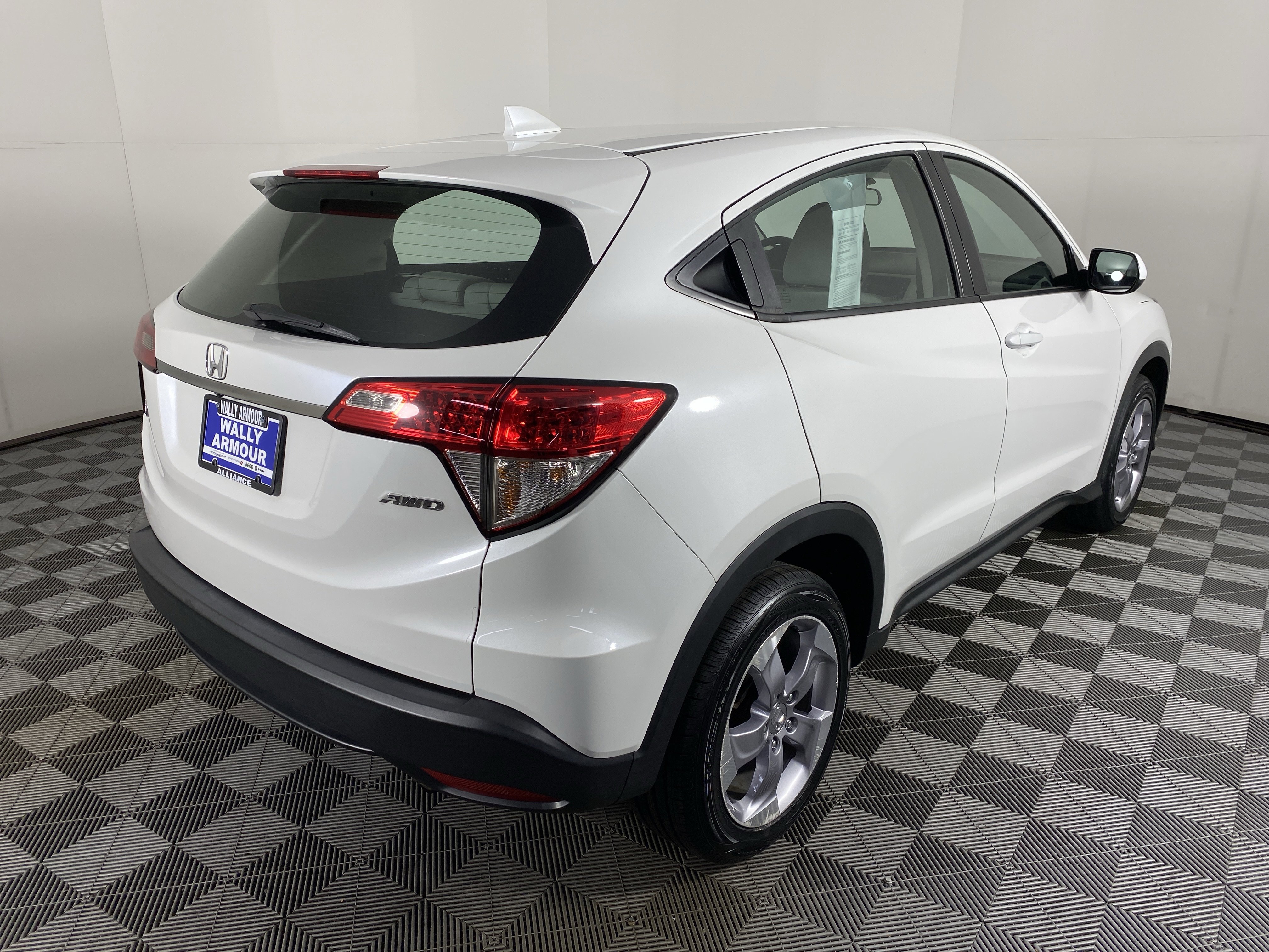 Used 2022 Honda HR-V LX image 6