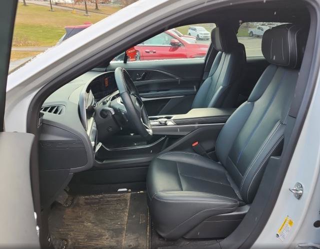 Used 2024 Cadillac Lyriq Sport image 2