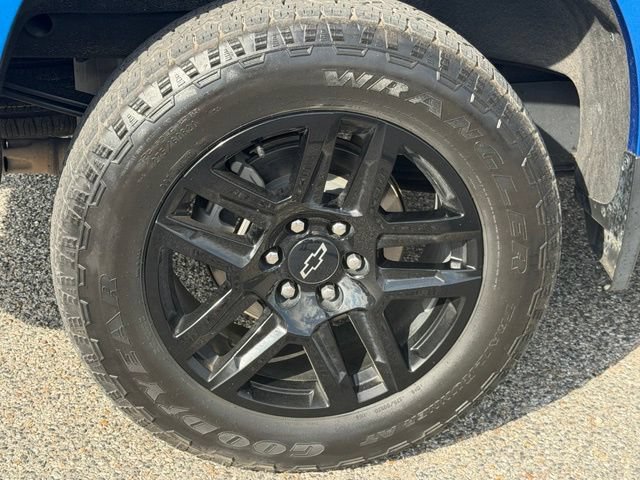 Used 2023 Chevrolet Silverado 1500 RST AWD/4WD image 10