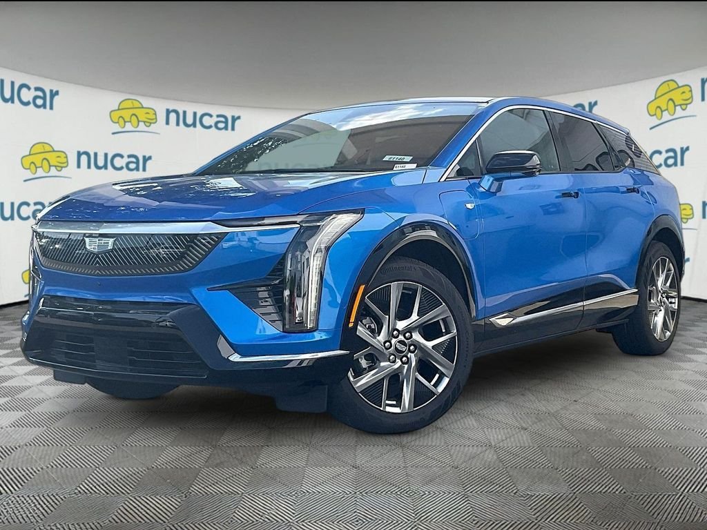 Used 2025 Cadillac Optiq Luxury 2 AWD/4WD image 2