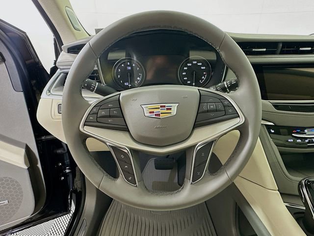 New 2025 Cadillac XT5 Premium Luxury w/ Technology Package AWD/4WD image 7