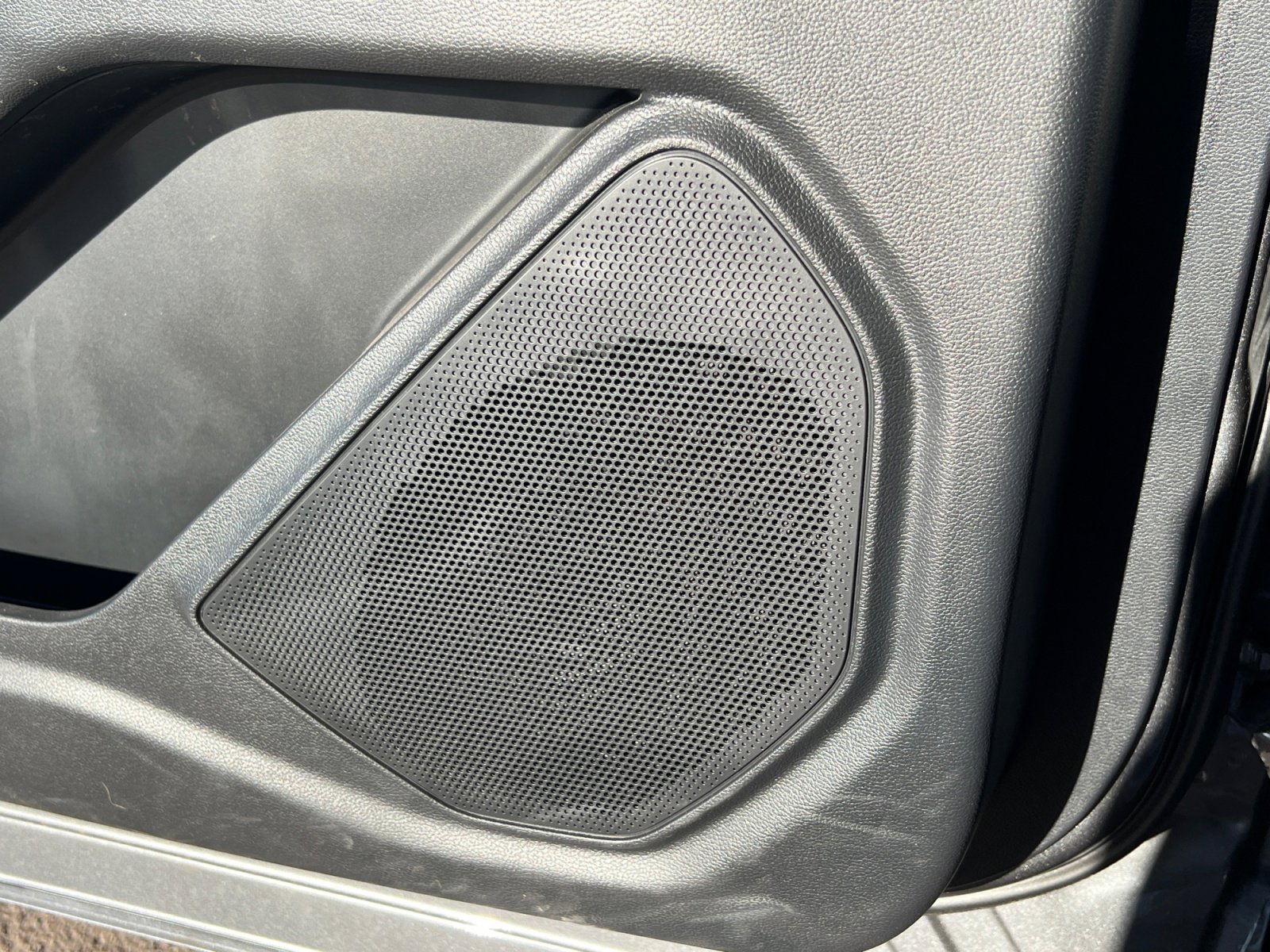 Certified 2025 Ford Explorer Active image 27