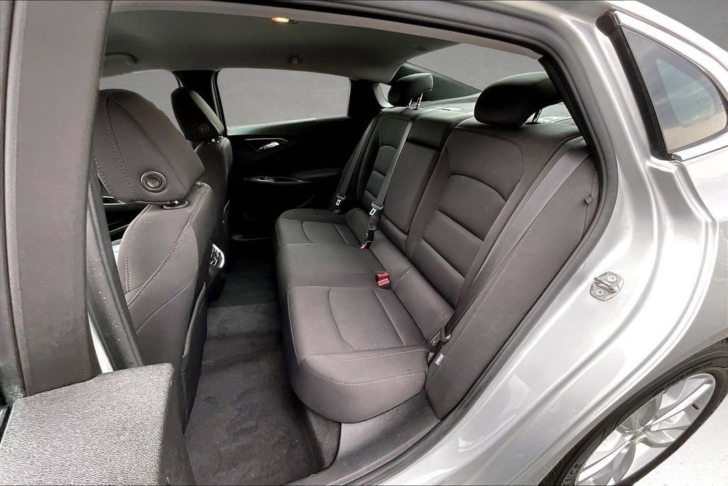 Used 2018 Chevrolet Malibu LT image 22