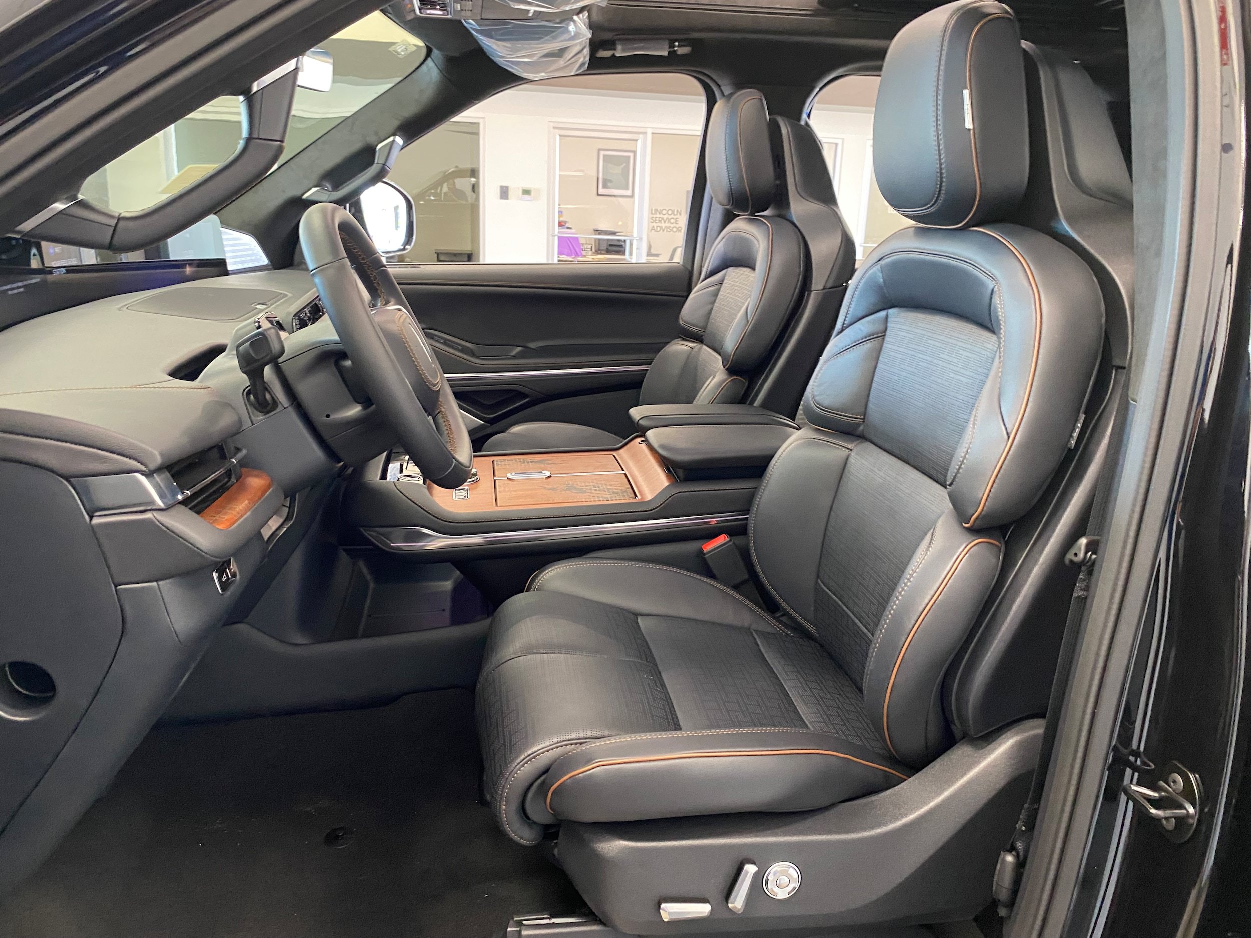 New 2027 Lincoln Navigator Black Label AWD/4WD image 20