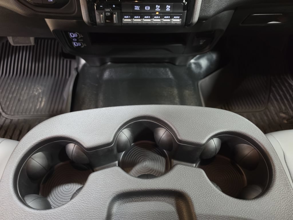 New 2026 RAM 3500 Tradesman AWD/4WD image 18