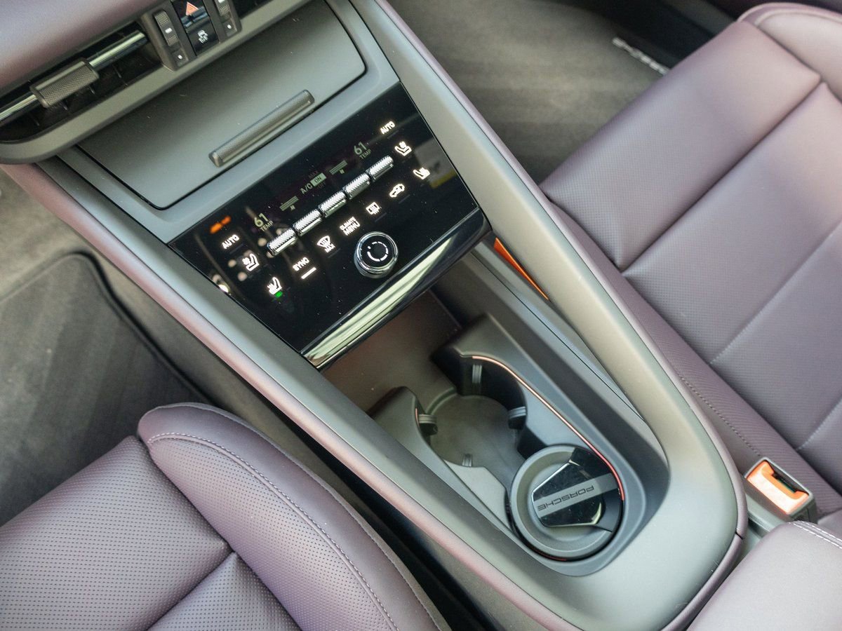 New 2025 Porsche Macan 4 Electric image 23