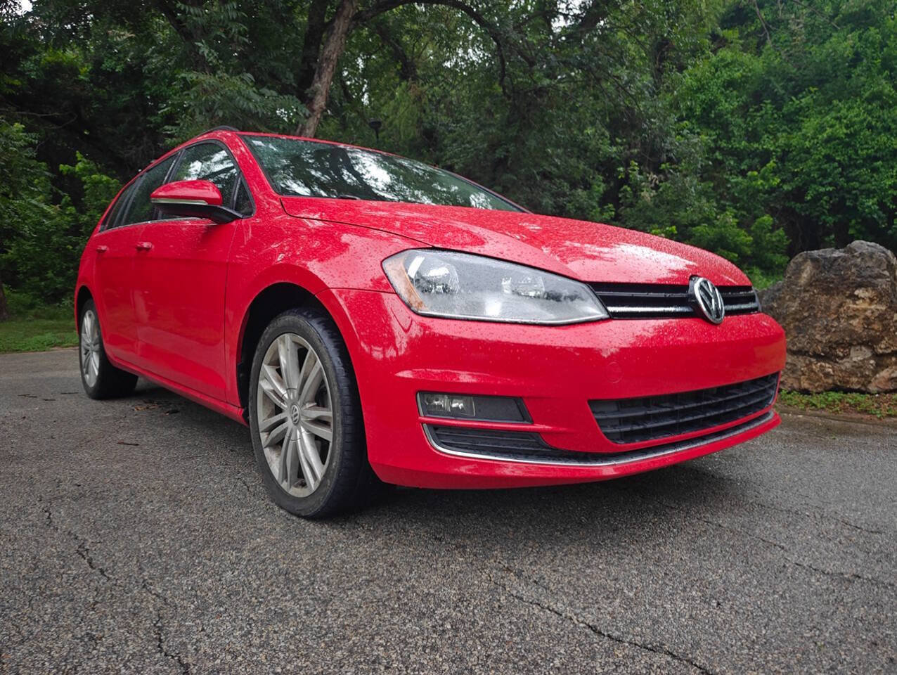 Used 2015 Volkswagen Golf TDI SE FWD image 2