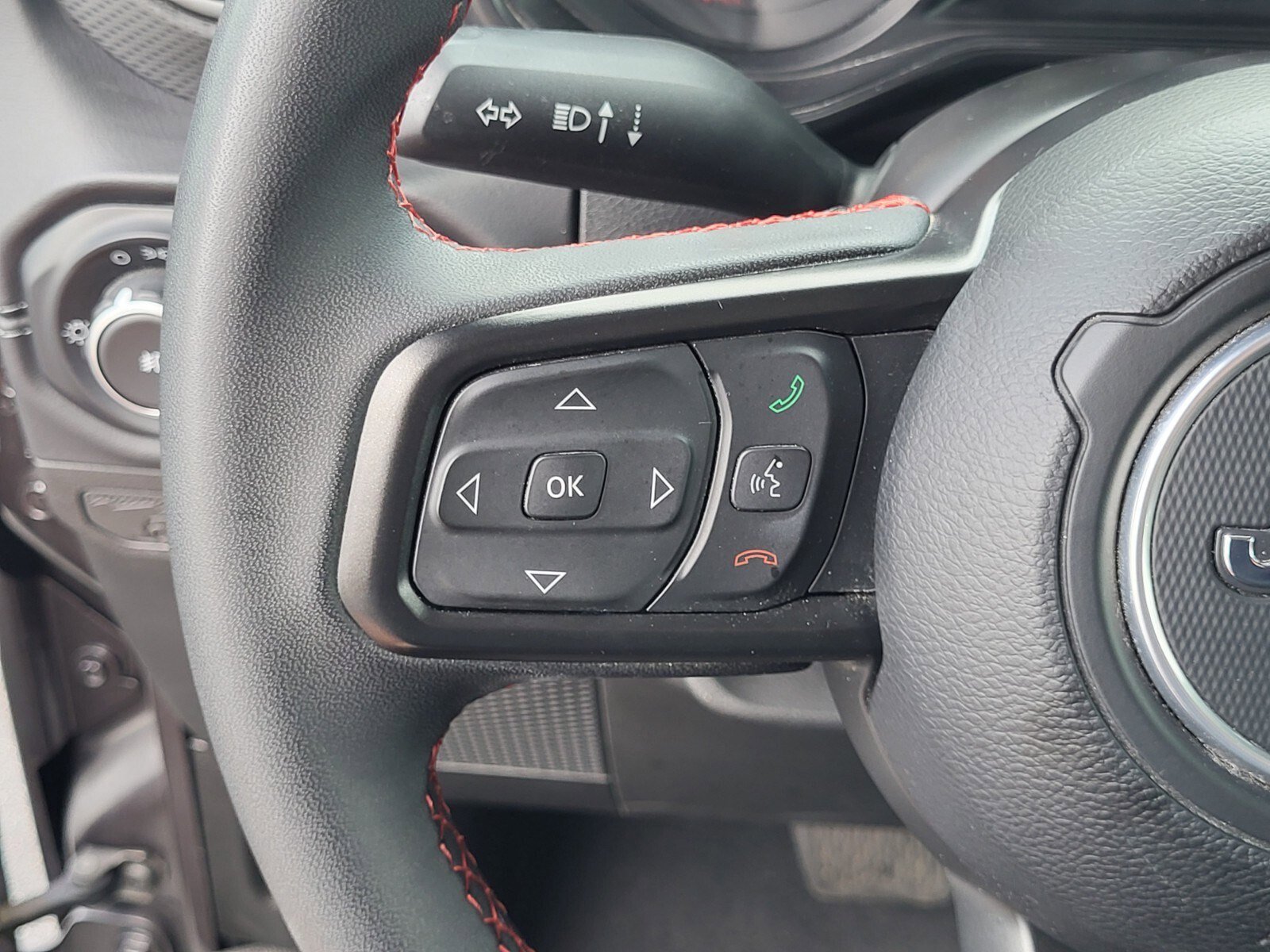 Used 2025 Jeep Wrangler Unlimited Rubicon image 28