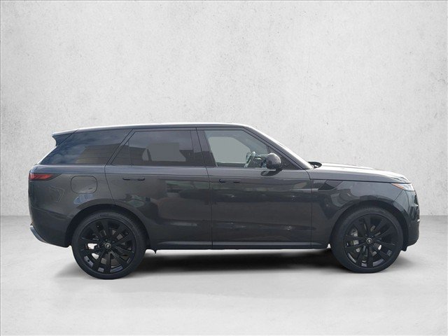 Used 2025 Land Rover Range Rover Sport SE AWD/4WD image 4
