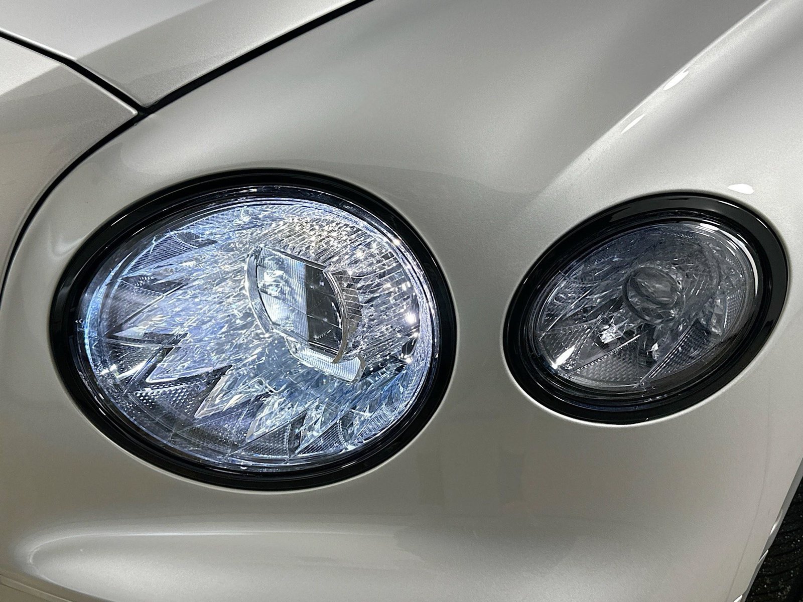 New 2026 Bentley Flying Spur V8 AWD/4WD image 57