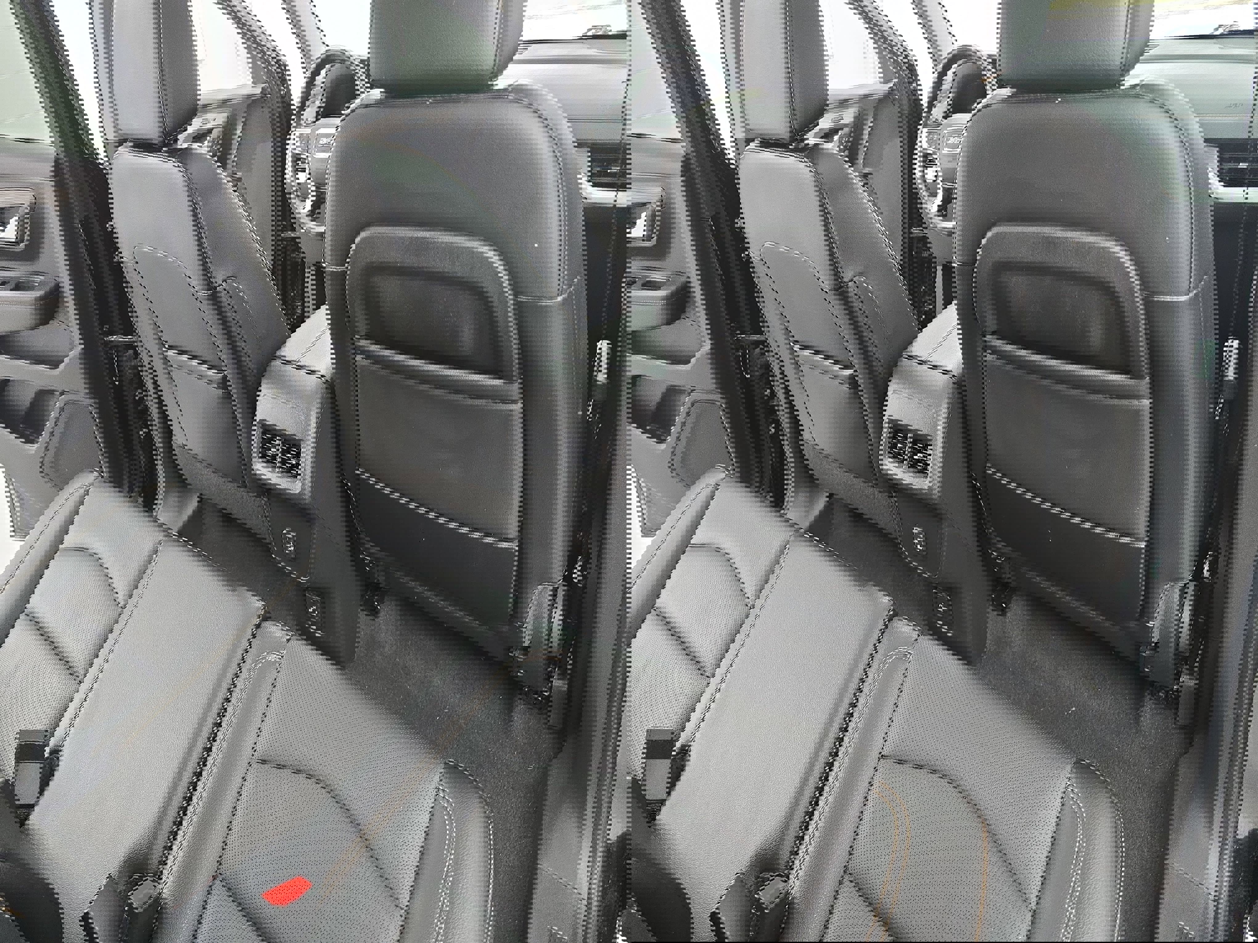 Used 2021 GMC Terrain SLT w/ Elevation Edition image 11